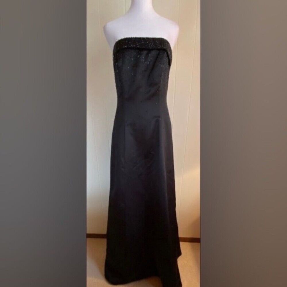Chelsea Niles Gown Women’s 8 Black Strapless Beaded Long Formal Wedding Prom